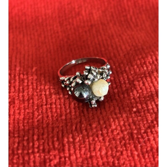 Sterling Silver 2 Pearl Ring - Picture 2 of 8